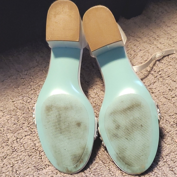 Betsey Johnson block heels - Picture 4 of 9